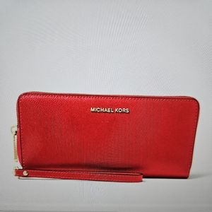 MICHEAL KORS Leather Continential Wrislet, Red